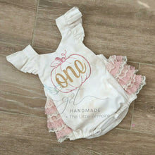 Load image into Gallery viewer, Vintage look Playsuit with Mauve &amp; Cream Lace
